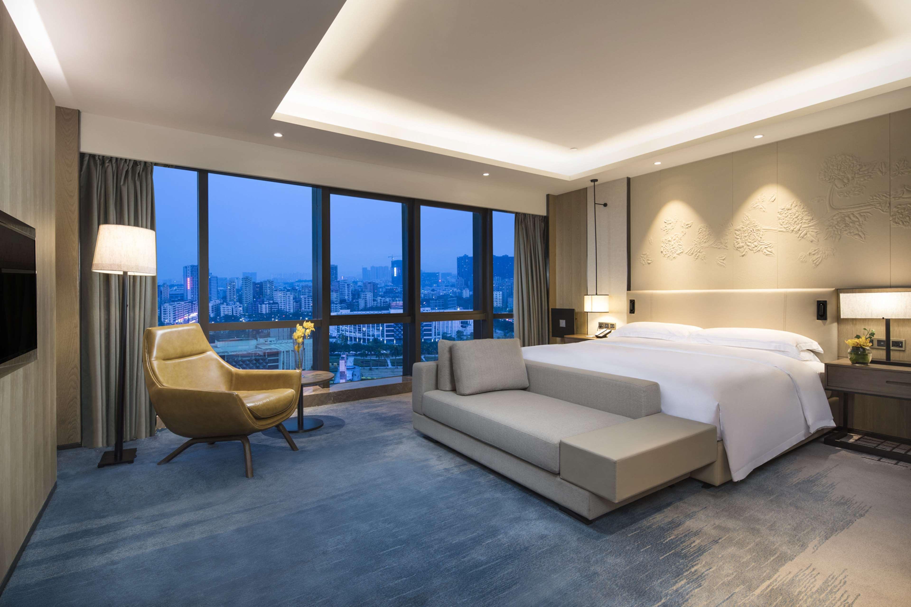 Doubletree By Hilton Hotel Shenzhen Longhua, Near Huawei, Foxcnn, Shenzhen North Railway, Uniwalk & Uniworld Shopping Mall, Sam'S Club Bagian luar foto