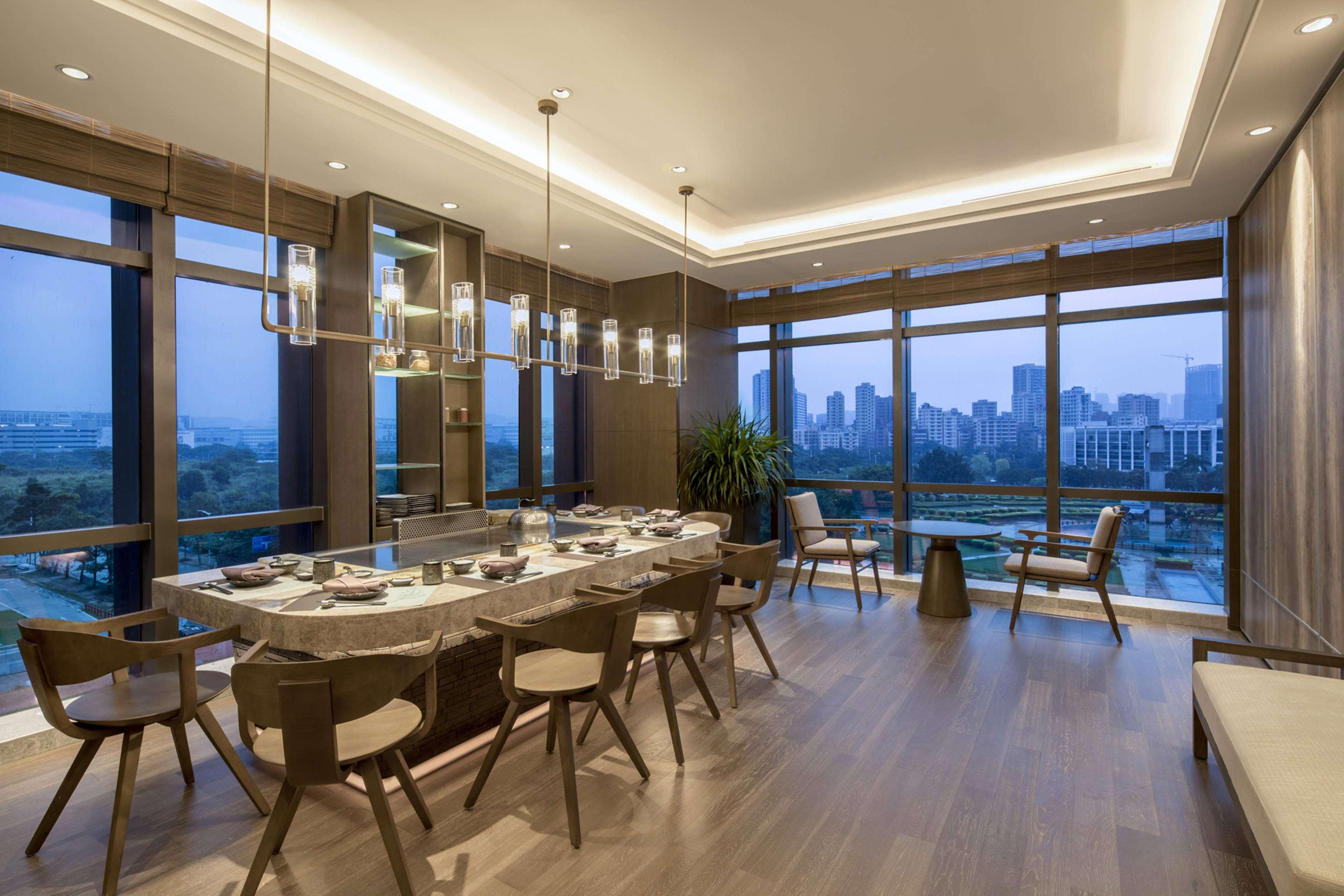 Doubletree By Hilton Hotel Shenzhen Longhua, Near Huawei, Foxcnn, Shenzhen North Railway, Uniwalk & Uniworld Shopping Mall, Sam'S Club Bagian luar foto