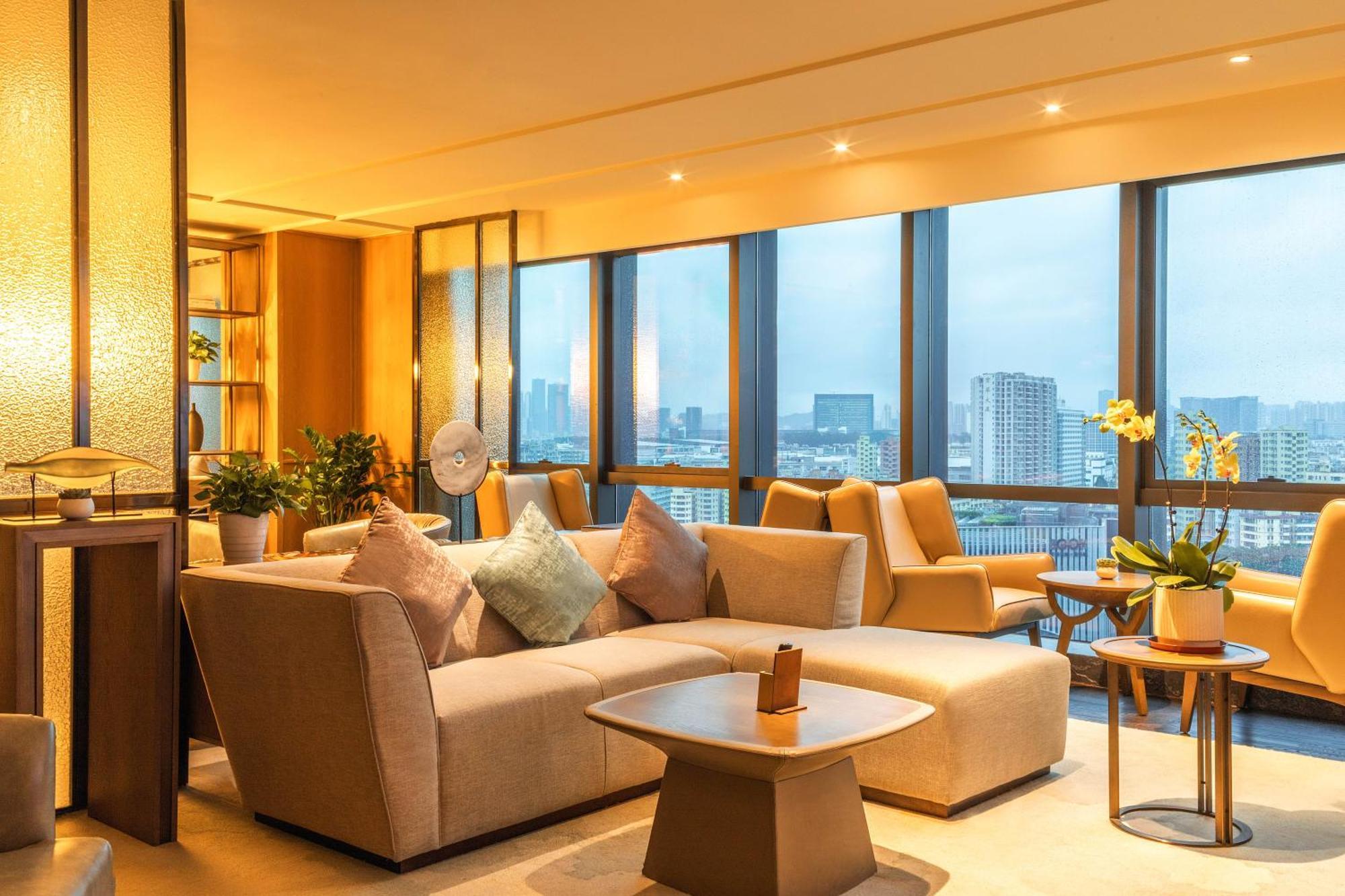 Doubletree By Hilton Hotel Shenzhen Longhua, Near Huawei, Foxcnn, Shenzhen North Railway, Uniwalk & Uniworld Shopping Mall, Sam'S Club Bagian luar foto