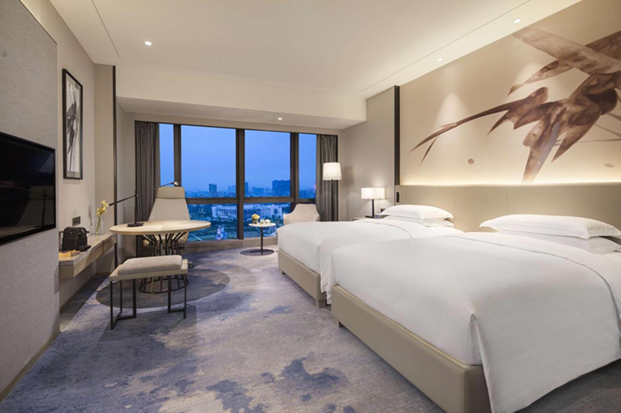 Doubletree By Hilton Hotel Shenzhen Longhua, Near Huawei, Foxcnn, Shenzhen North Railway, Uniwalk & Uniworld Shopping Mall, Sam'S Club Bagian luar foto