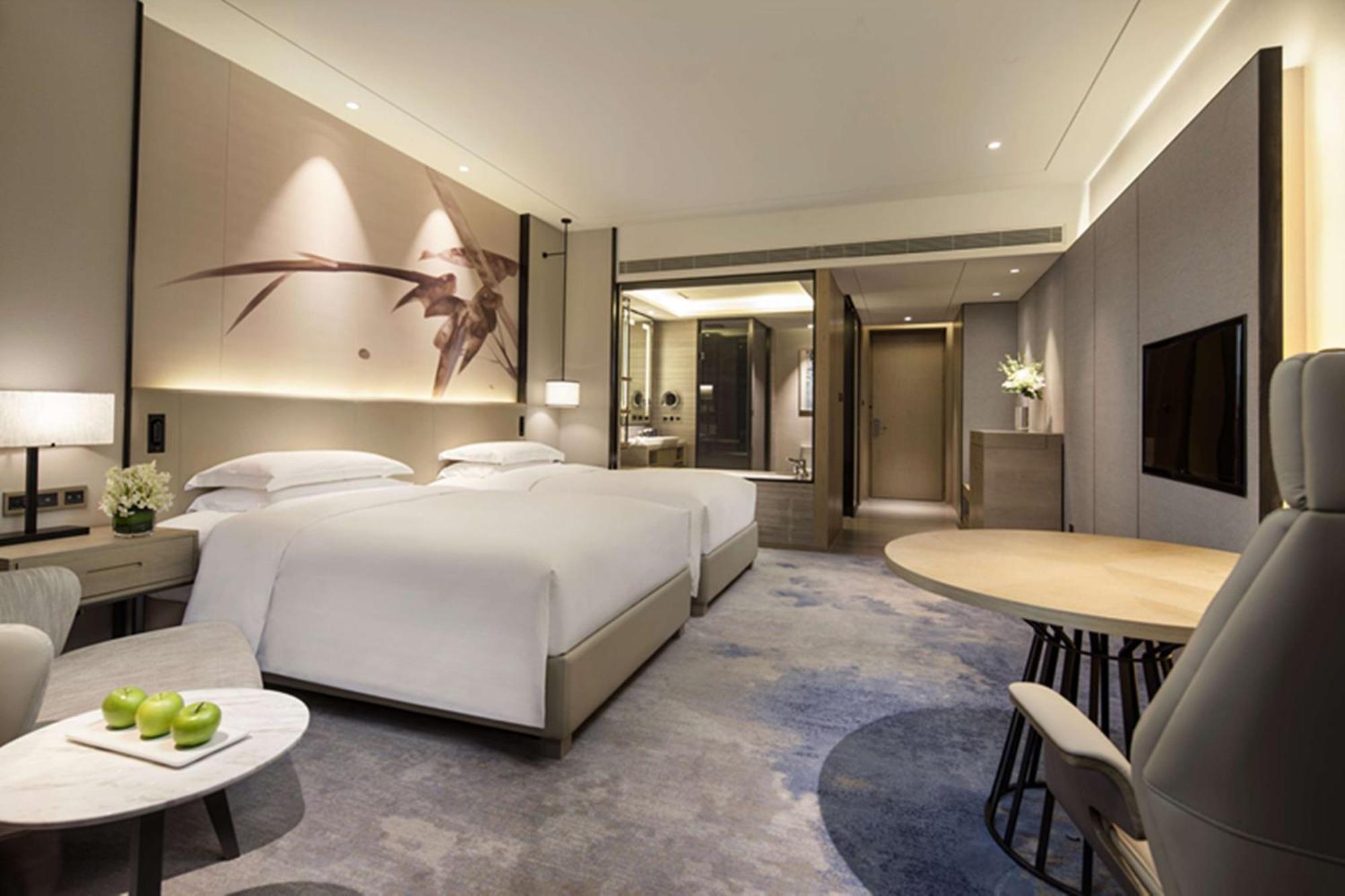 Doubletree By Hilton Hotel Shenzhen Longhua, Near Huawei, Foxcnn, Shenzhen North Railway, Uniwalk & Uniworld Shopping Mall, Sam'S Club Bagian luar foto