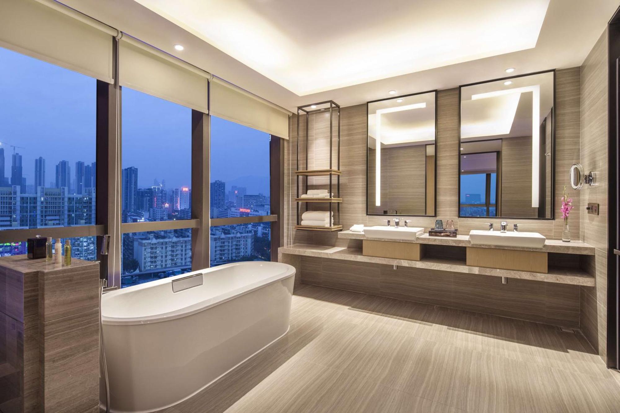 Doubletree By Hilton Hotel Shenzhen Longhua, Near Huawei, Foxcnn, Shenzhen North Railway, Uniwalk & Uniworld Shopping Mall, Sam'S Club Bagian luar foto