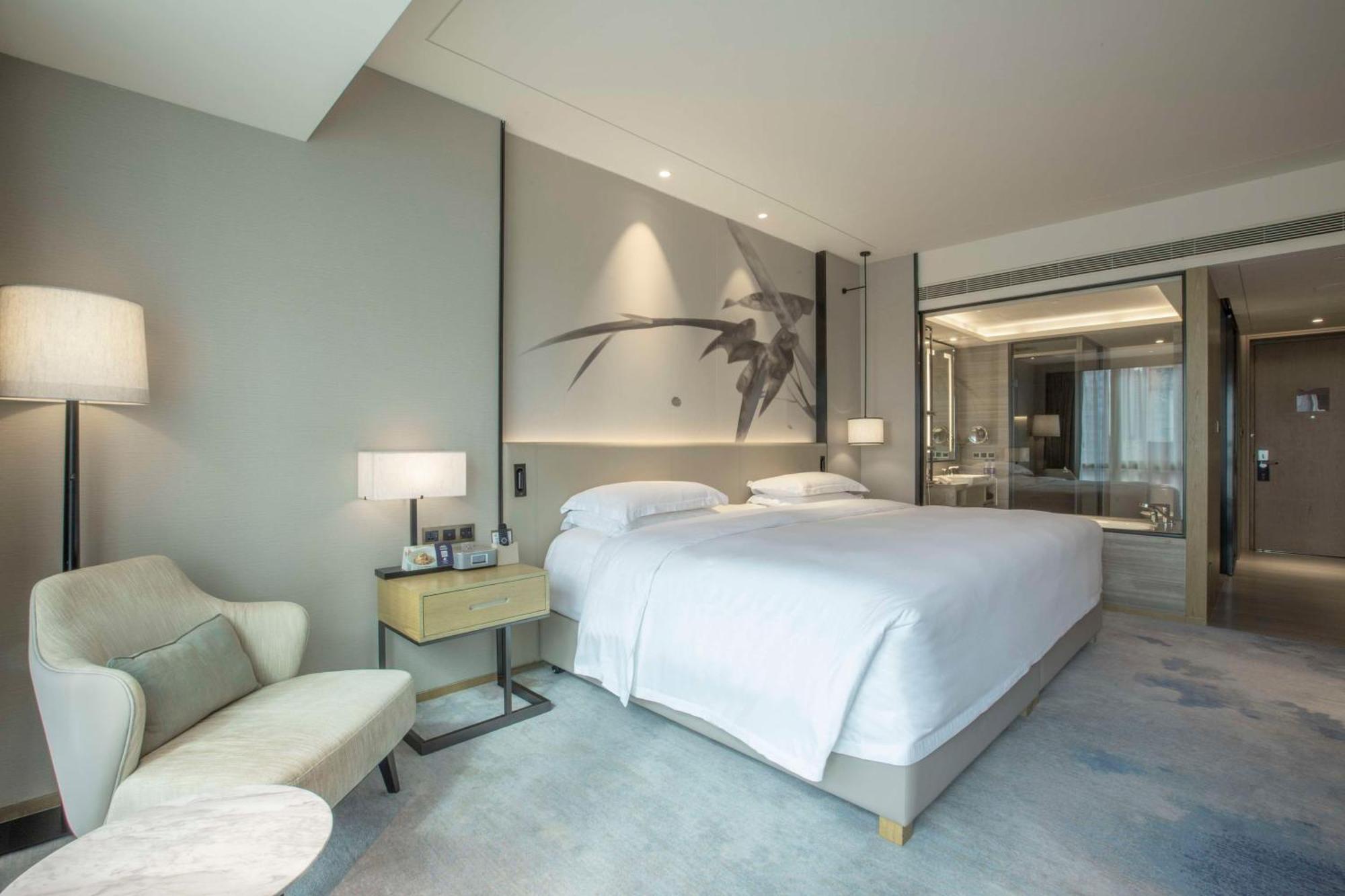 Doubletree By Hilton Hotel Shenzhen Longhua, Near Huawei, Foxcnn, Shenzhen North Railway, Uniwalk & Uniworld Shopping Mall, Sam'S Club Bagian luar foto